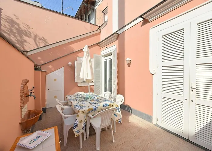Sul Mare Di - Dimora Per 6 Con Parcheggio Апартаменты Искья