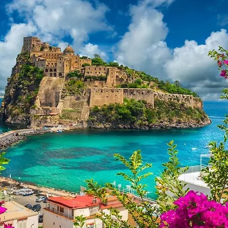 Apartamento Sul Mare Di Ischia - Dimora Per 6 Con Parcheggio